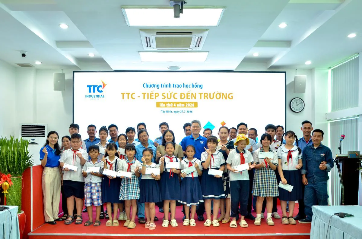 TTC IZ tiếp tục hành trình “Tiếp sức đến trường” lần 4 năm 2026 - Công Ty CP Khu Công Nghiệp Thành Thành Công (TTC IZ)