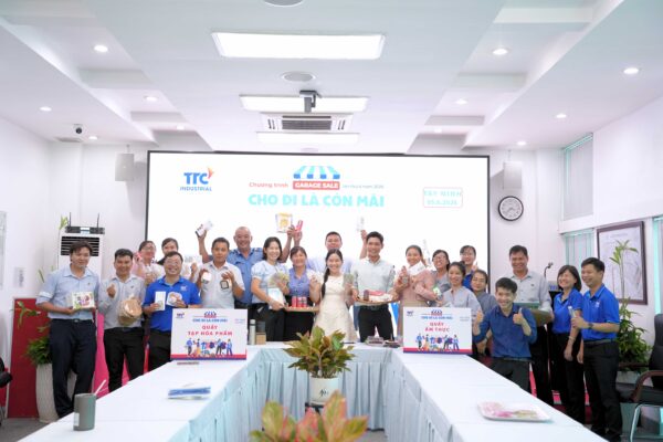 TTC IZ hưởng ứng Garage Sale 2026, lan tỏa tinh thần “Cho đi là còn mãi” - Công Ty CP Khu Công Nghiệp Thành Thành Công (TTC IZ) TTC IZ hưởng ứng Garage Sale 2026, lan tỏa tinh thần “Cho đi là còn mãi” - Công Ty CP Khu Công Nghiệp Thành Thành Công (TTC IZ)