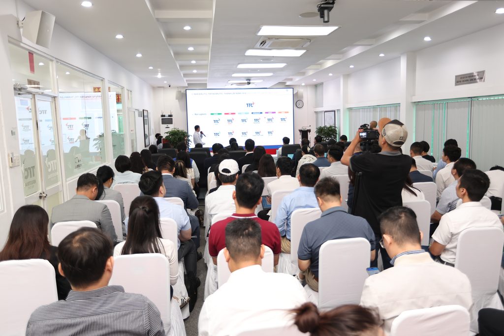 Từ khảo sát thực tế đến kết nối đầu tư tại KCN Thành Thành Công - Công Ty CP Khu Công Nghiệp Thành Thành Công (TTC IZ)